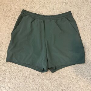 Men’s Size L Green Pace Breaker Shorts